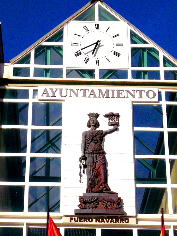 Andosilla - Plaza San Cosme y San Damián, Ayuntamiento 5