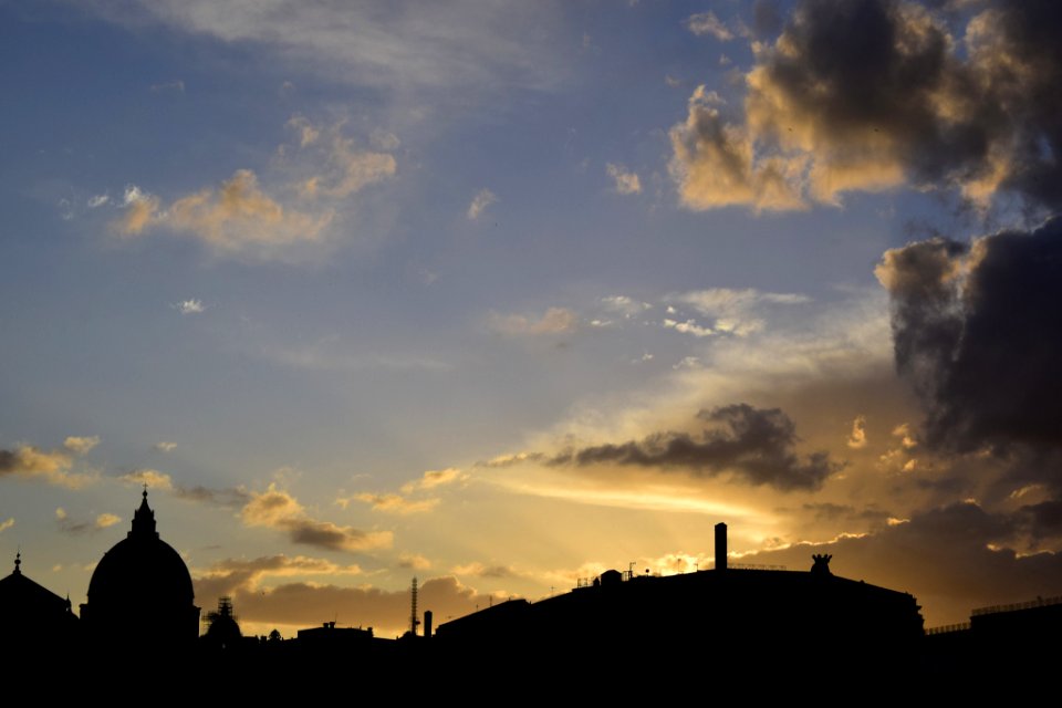 Ancient Skyline (211692571)