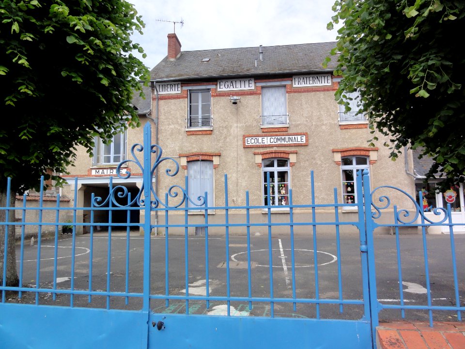 Andonville (Loiret) Mairie-école