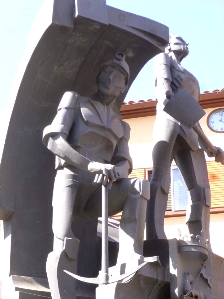 Andorra (Teruel) - Esculturas, memoriales y monumentos 05