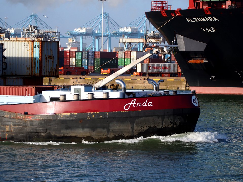 Anda (ship, 2009) ENI 02332439 Port of Rotterdam pic3
