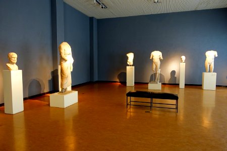 Ancient sculptures - Cinquantenaire Museum - Brussels, Belgium - DSC09069