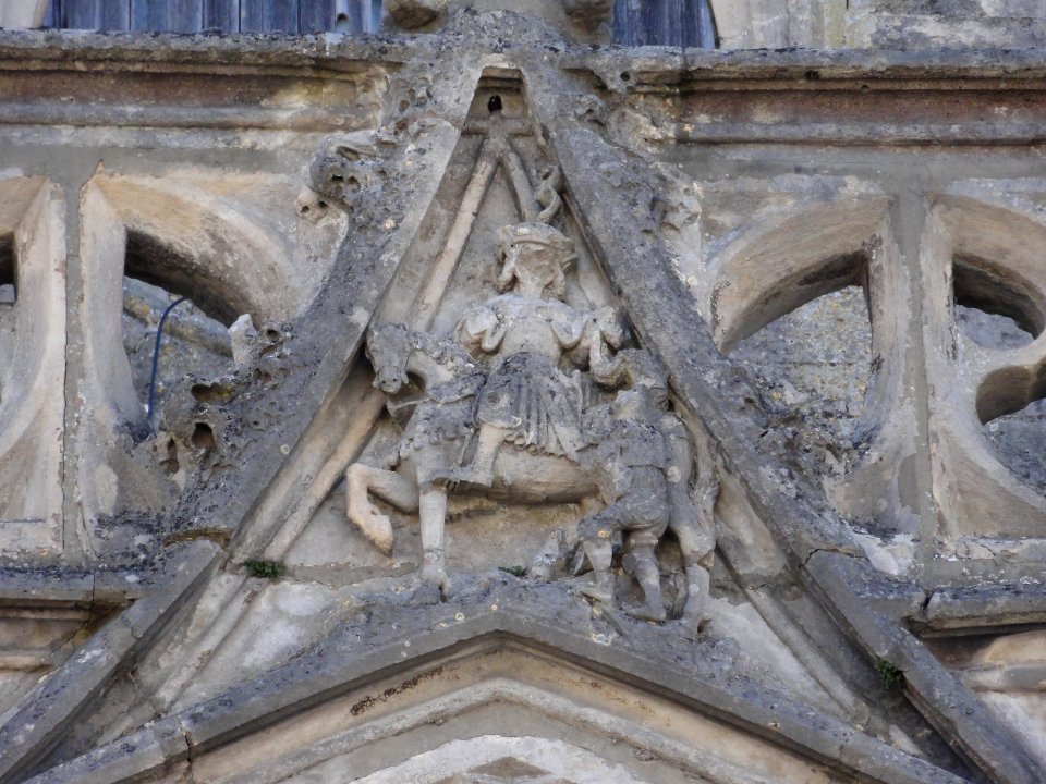 Ancerville (Meuse) église (06) (extérieur) relief dessus entrée