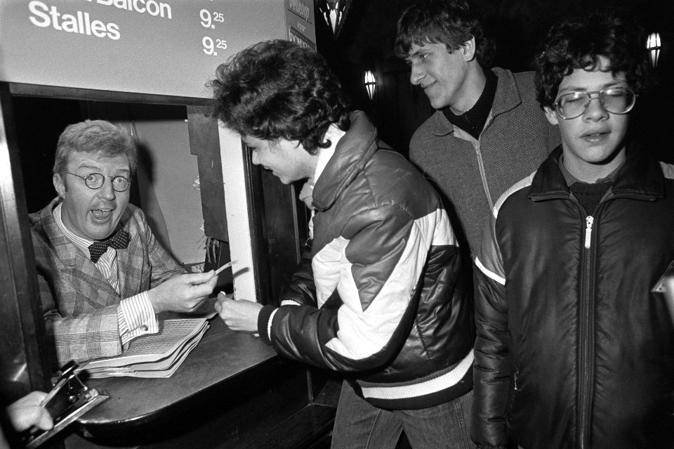 André van Duin (l) verkocht kaartjes voor zijn film 'Ik ben Joep Meloen' in het , Bestanddeelnr 931-8561