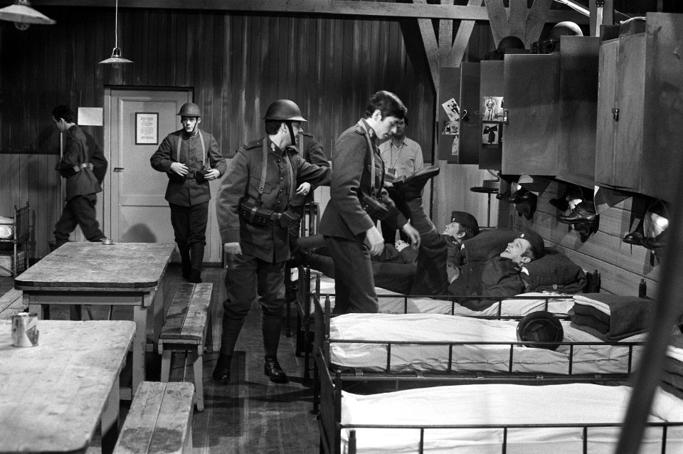 André van Duin in het televisiestuk Het meisje met de blauwe hoed, Bestanddeelnr 925-3262