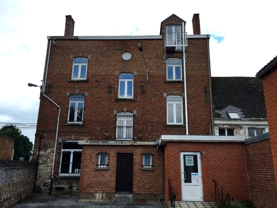 Ancien commissariat de la police communale de Nalinnes - Vue arrière