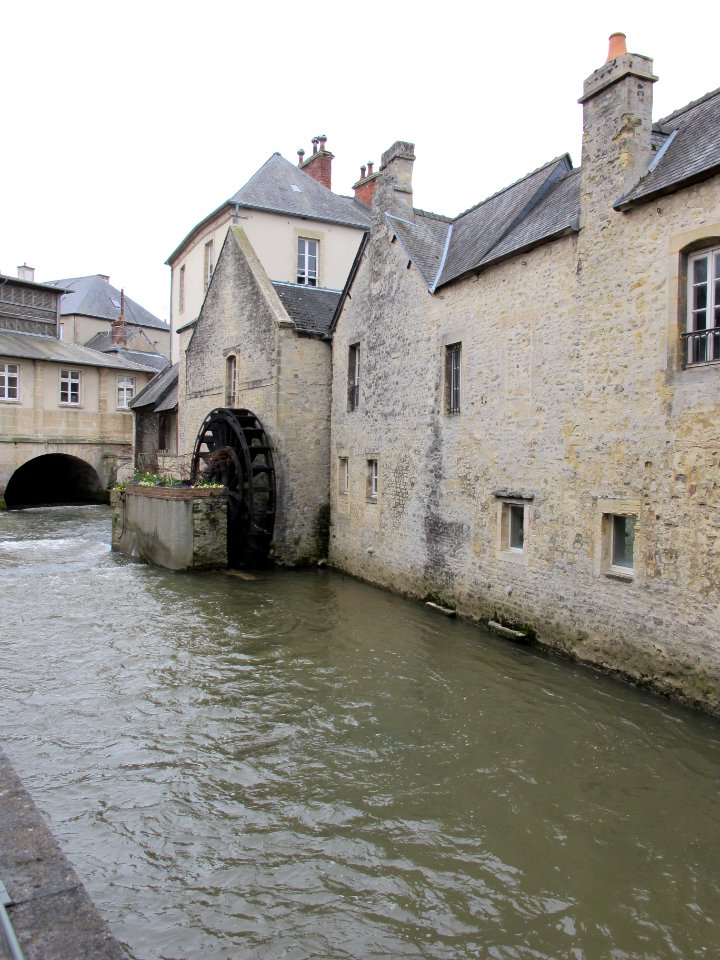 Ancien moulin à eau - Bayeux 01