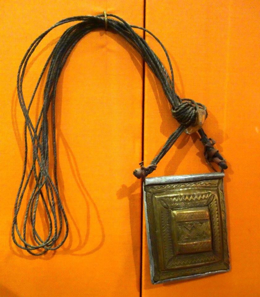 Amulet necklace, Tuareg peoples, Algeria, Niger, or Mali, 20th century, brass, copper, tin, leather - Fernbank Museum of Natural History - DSC00105