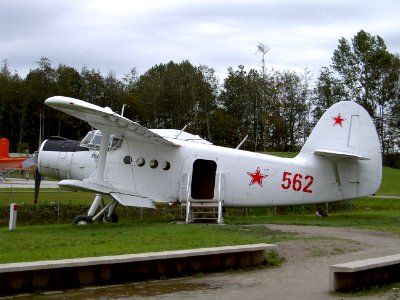 AN-2 562