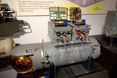 AN-AAR-53 Combined Function FLIR-IRST (CFF), view 1 - National Electronics Museum - DSC00526