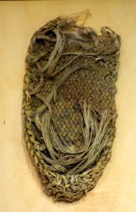 Anasazi sandal, yucca, 10th century AD - Bata Shoe Museum - DSC00021