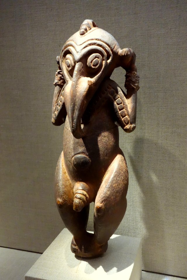 Amulet figure, Sepik-Ramu estuary, 19th century, wood, pigment, plaitwork - De Young Museum - DSC01140