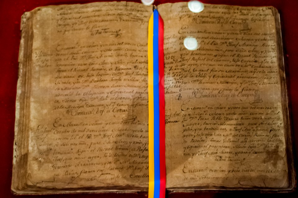 Ancient book of the mausoleum of Rafael Urdaneta