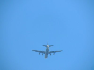 AN-124-100 flying over Bariloche 02