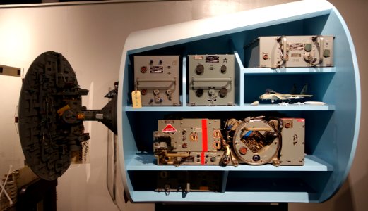 AN-APG-63, view 2, X-band pulse-doppler radar, Hughes Aircraft, 1973 - National Electronics Museum - DSC00398