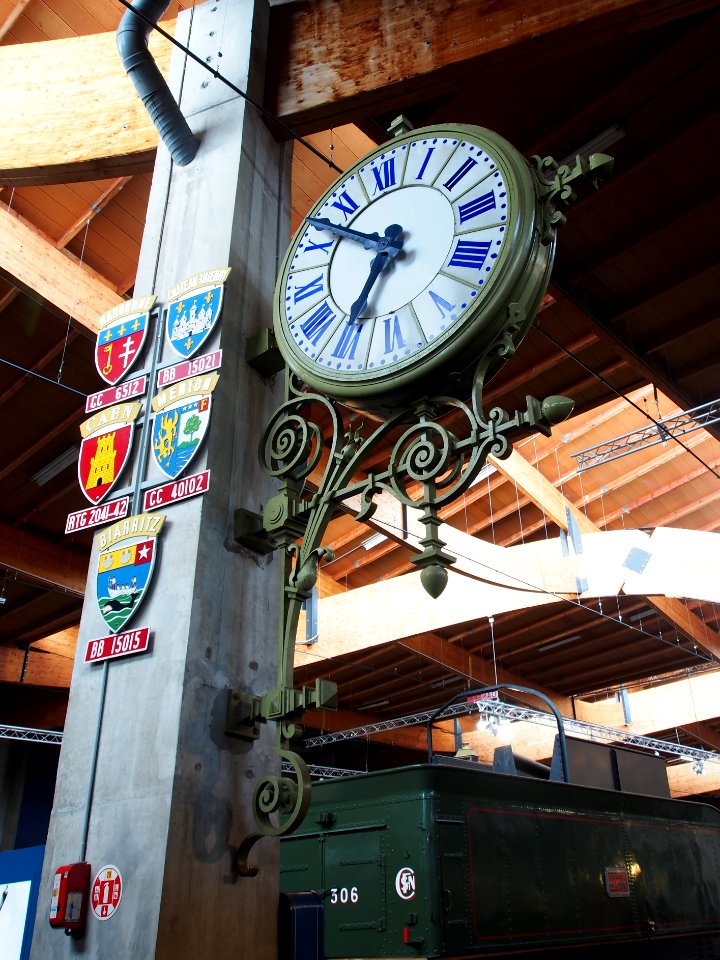 Ancienne horloge de gare photo 2