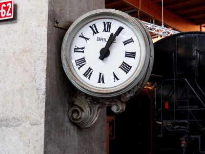 Ancienne Brille horloge de gare photo 1
