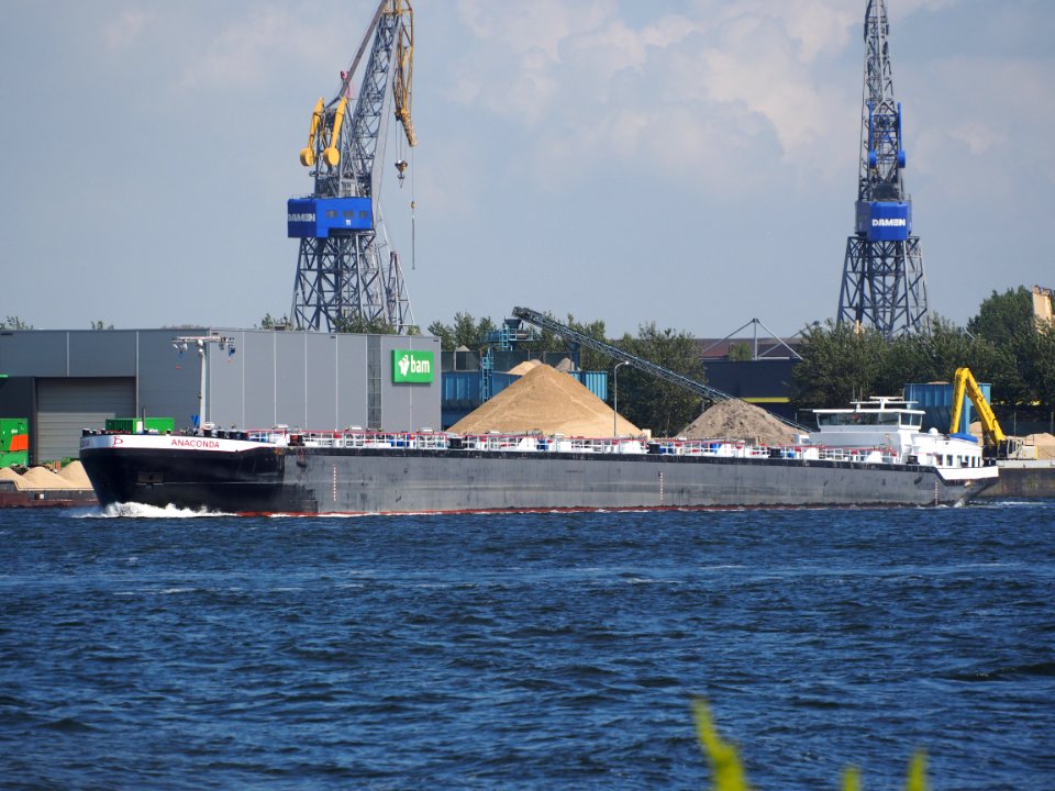 Anaconda (ship, 2009) - ENI 02332448, Noordzeekanaal pic1