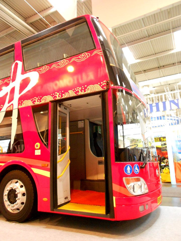ANKAI BUS HFF 6110GS 1. right side door. Spielvogel