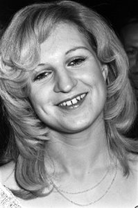 Anita Meyer, Bestanddeelnr 929-0832