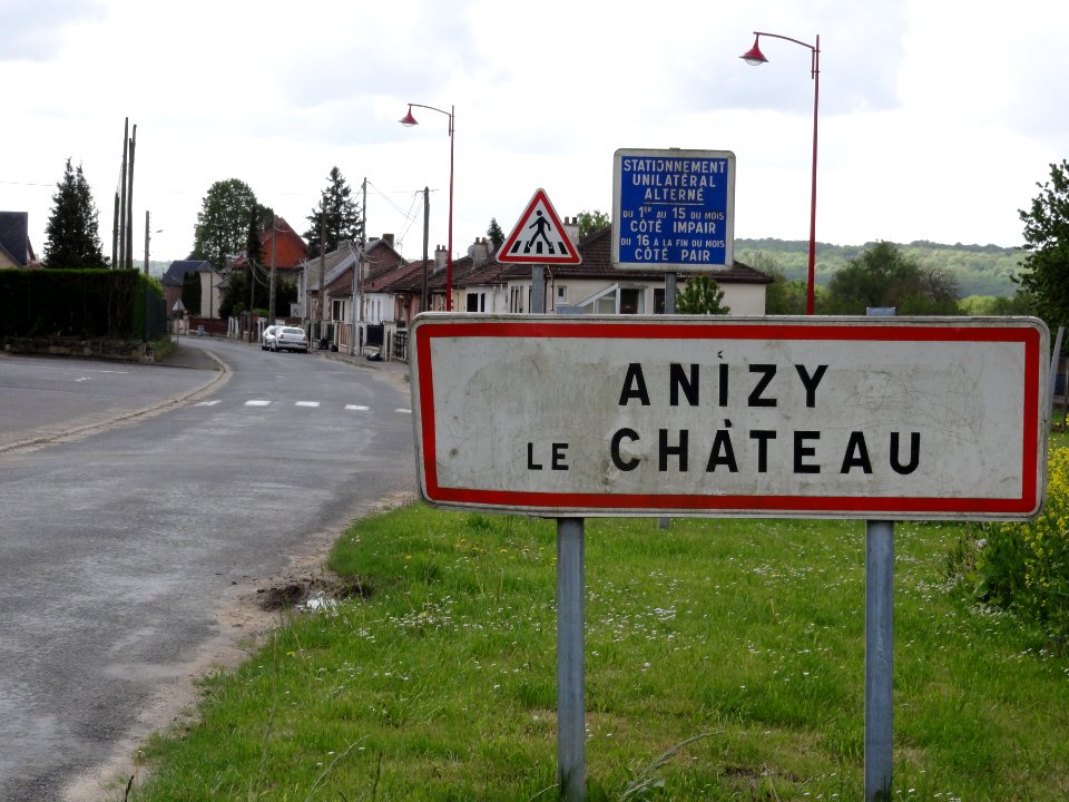 Anizy-le-Château (Aisne) city limit sign