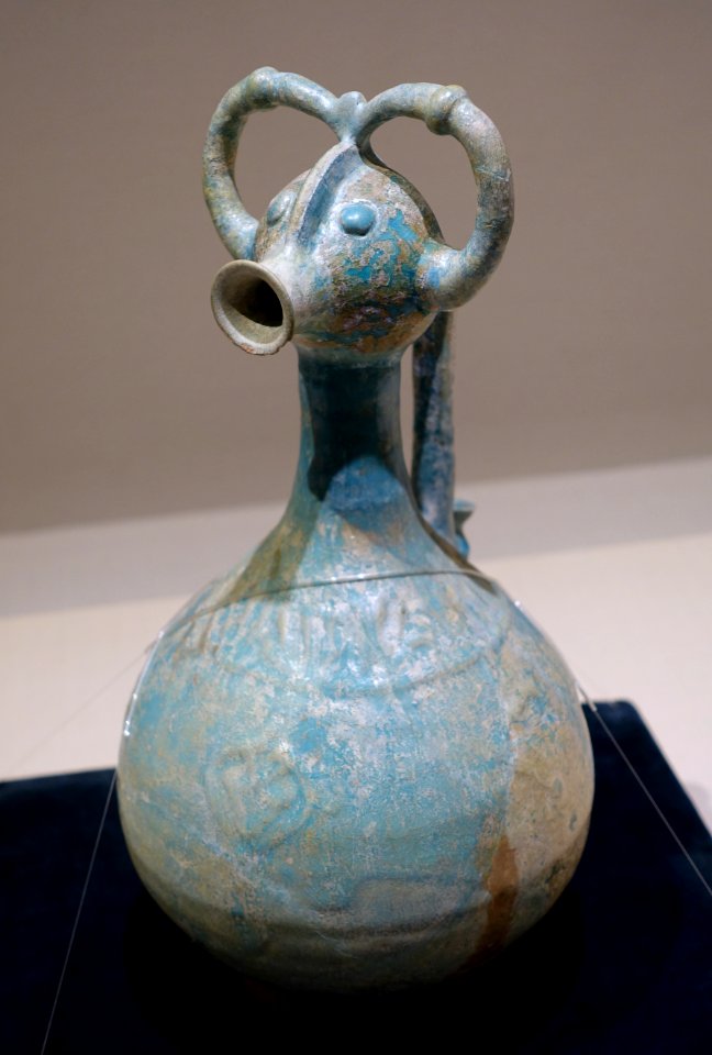 Animal-headed pitcher, Iran, 12th century AD, blue glaze with iridescence - Matsuoka Museum of Art - Tokyo, Japan - DSC07296