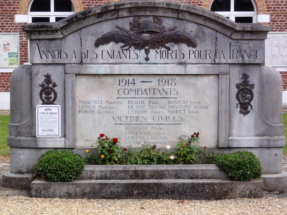 Annois (Aisne) monument aux morts