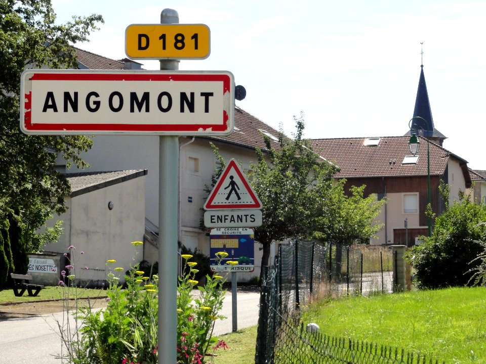 Angomont (M-et-M) city limit sign