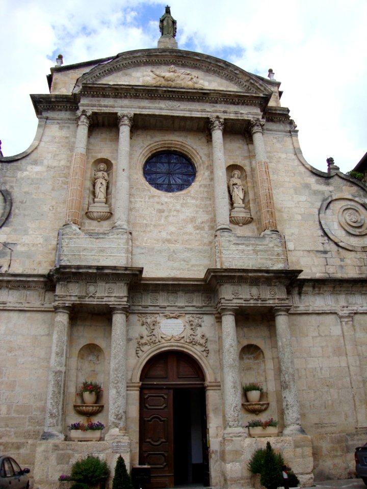 Aniane (Hérault, Fr) église Saint-Sauveur, façade
