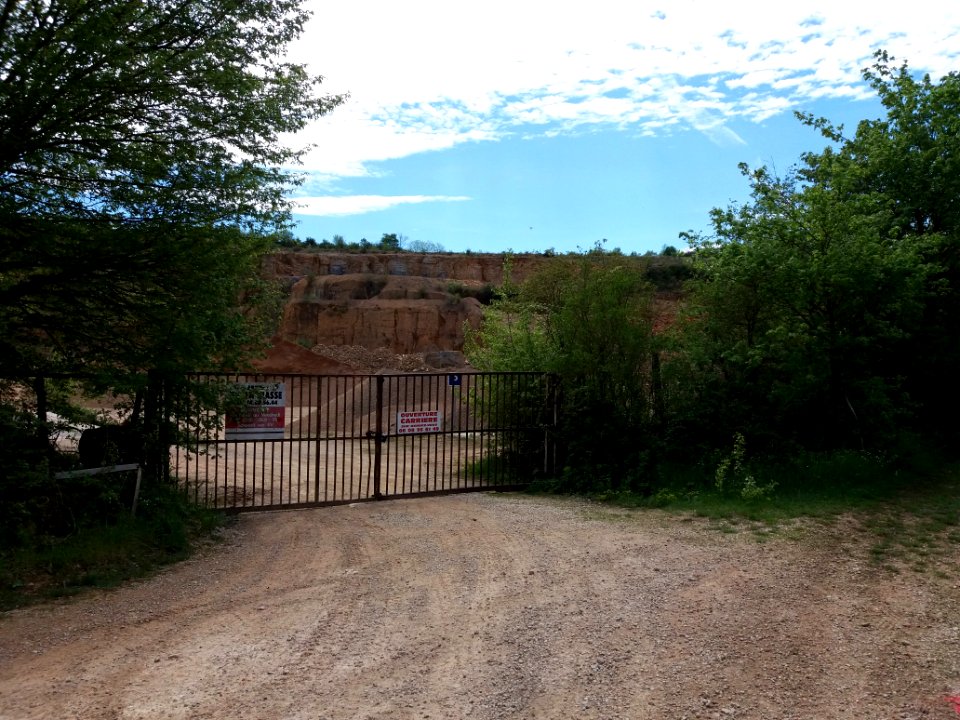 Annoisin-Chatelans - Montée des Biesses - Carrière - Entrée