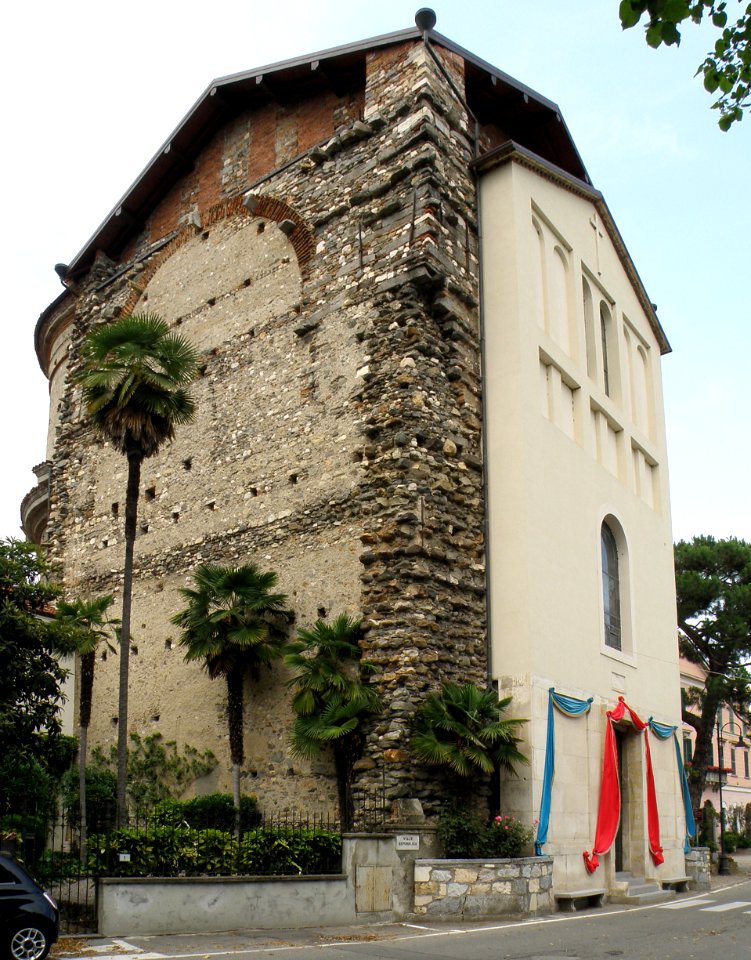 Angera Madonna della Riva 2