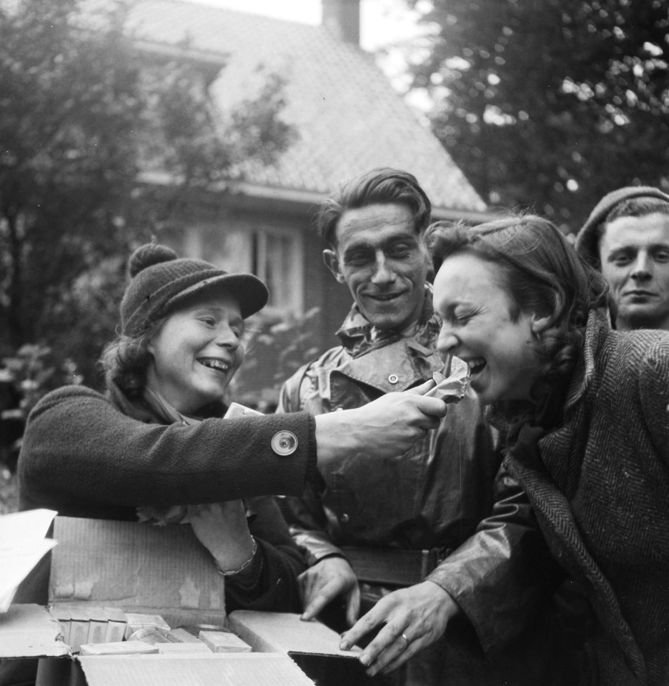 Anglo-Amerikaanse dank. Gedurende de oorlog hebben vele Nederlanders geallieerde, Bestanddeelnr 900-9648