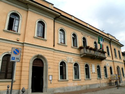 Angera Palazzo comunale 2