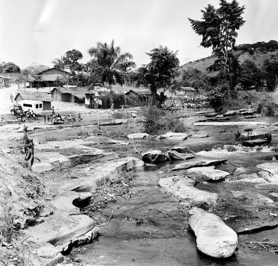 Angolees vluchtelingenkamp ten noorden van Kinshasa, Bestanddeelnr 926-7735