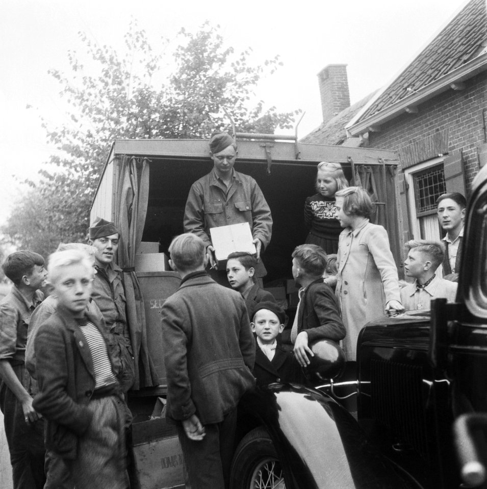 Anglo-Amerikaanse dank. Gedurende de oorlog hebben vele Nederlanders geallieerde, Bestanddeelnr 900-9659