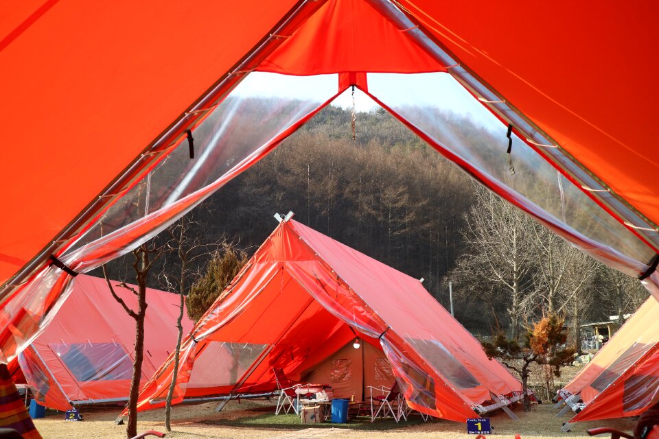Glam-ping green garden camping site