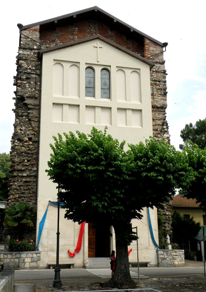 Angera Madonna della Riva 1