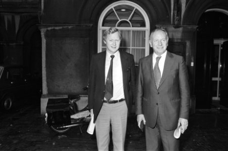 Andriessen en Kruisinga in de gang, Bestanddeelnr 929-0867