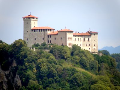 Angera Rocca 25