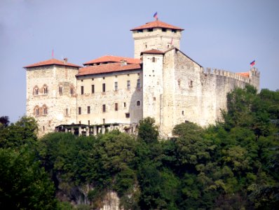 Angera Rocca 6.psd