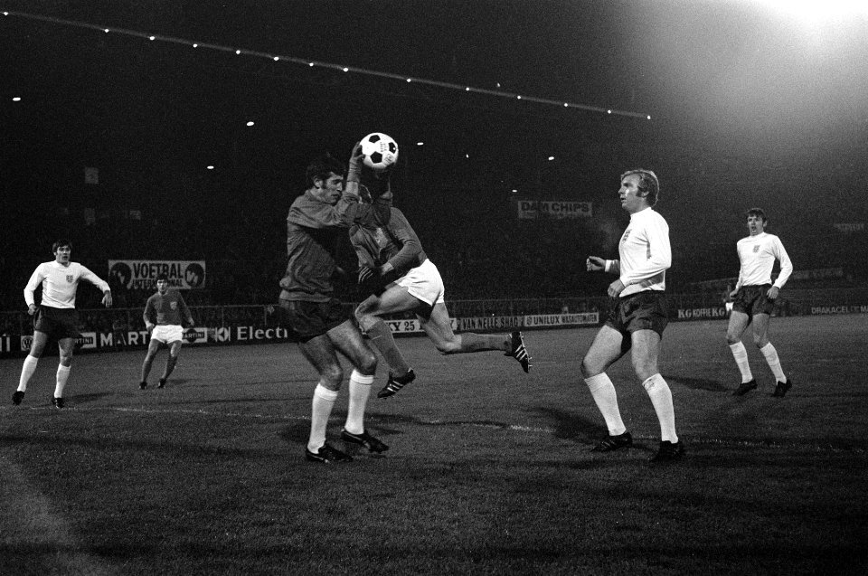 Anefo 922-9422 Peter Bonetti, Bobby Moore, Amsterdam 05.11.1969