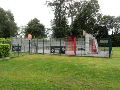 Angerville-Bailleul (Seine-Mar.) terrain multisports