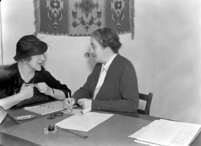 Alexandra Pilsudska - Szcerbinska, tweede echtgenote van Joseph Pilsudski (r) in, Bestanddeelnr 190-1302
