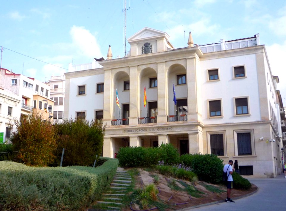 Alicante - Plaza de la Muntanyeta, Subdelegación del Gobierno 3
