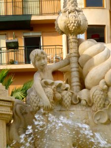 Alicante - Plaza de los Luceros, Fuente de Levante 09