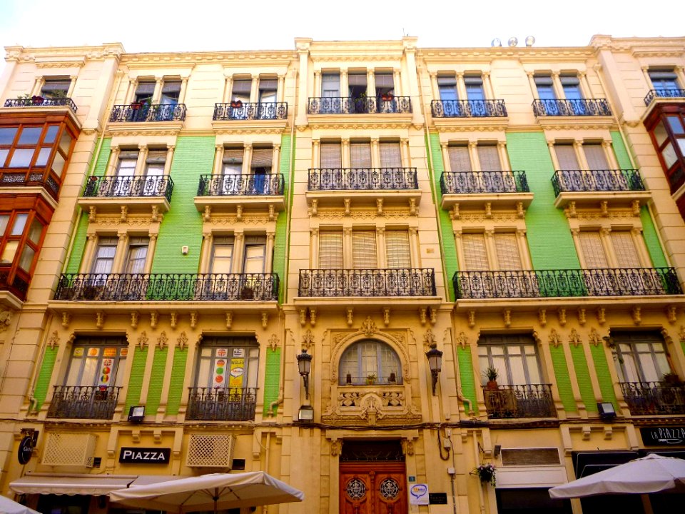 Alicante - Plaza de Santa María 4