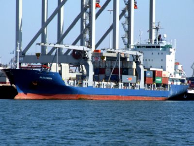Alexandra IMO 9012795 loading and unloading in the Amazone harbour Port of Rotterdam 10-Sep-2006