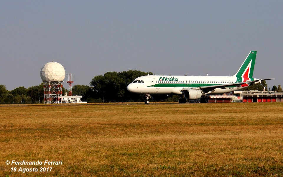 Alitalia Ei Dsc (228424807)