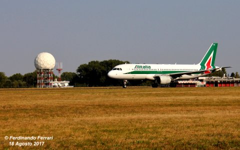Alitalia Ei Dsc (228424807)
