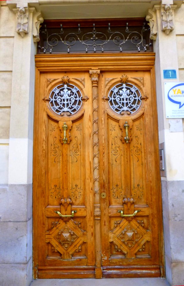 Alicante - Plaza de Santa María 8